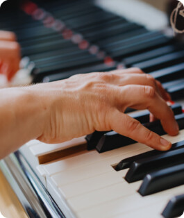 Pianistin für Hochzeiten Berlin / Brandenburg
